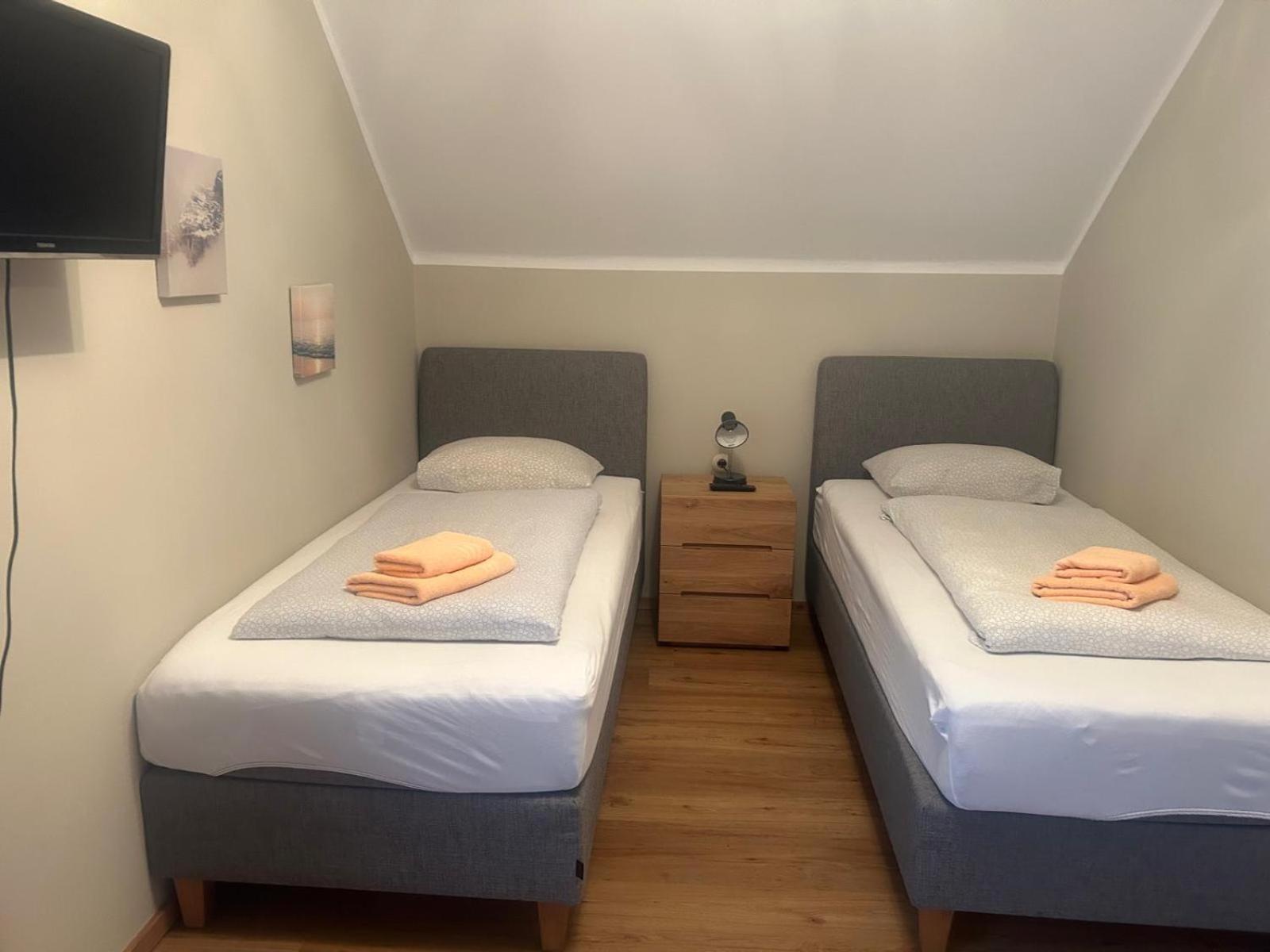 Gasthof Mit Seeterasse & Appartements Zur Landeroith Weyregg Extérieur photo