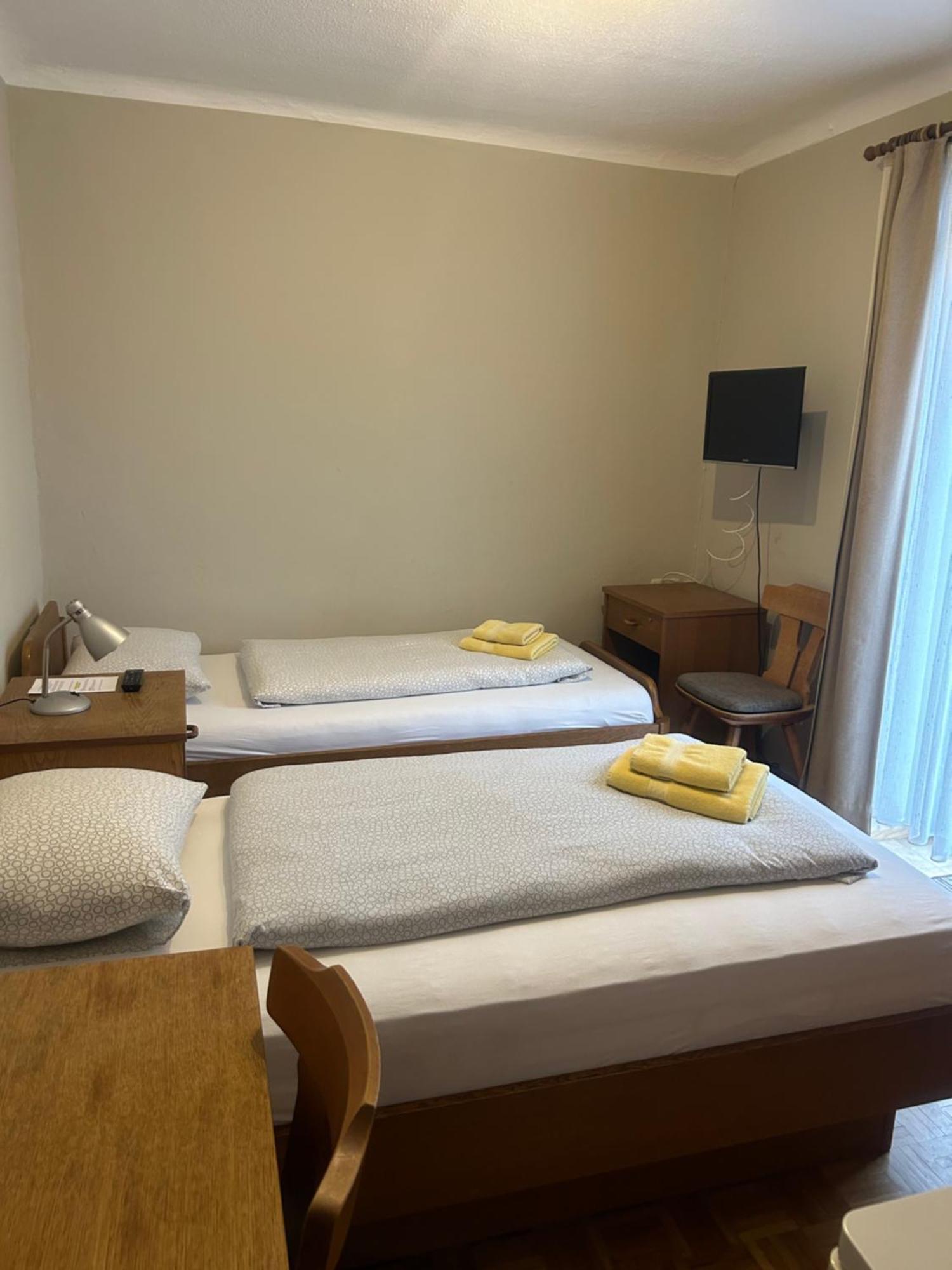 Gasthof Mit Seeterasse & Appartements Zur Landeroith Weyregg Extérieur photo