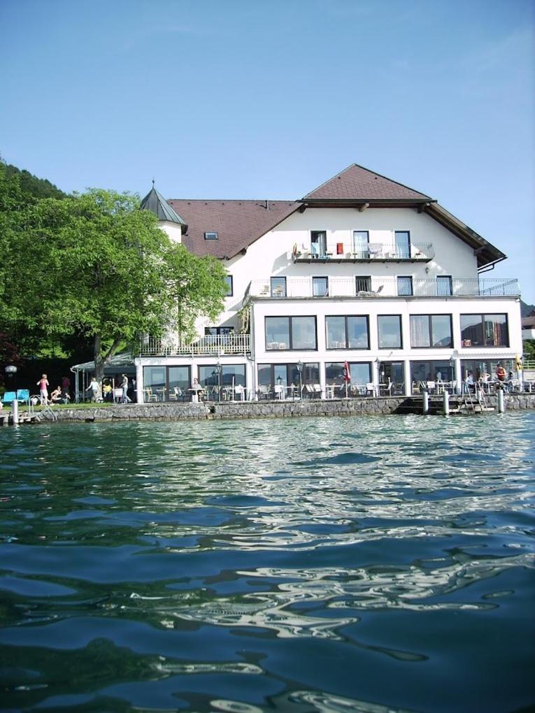 Gasthof Mit Seeterasse & Appartements Zur Landeroith Weyregg Extérieur photo
